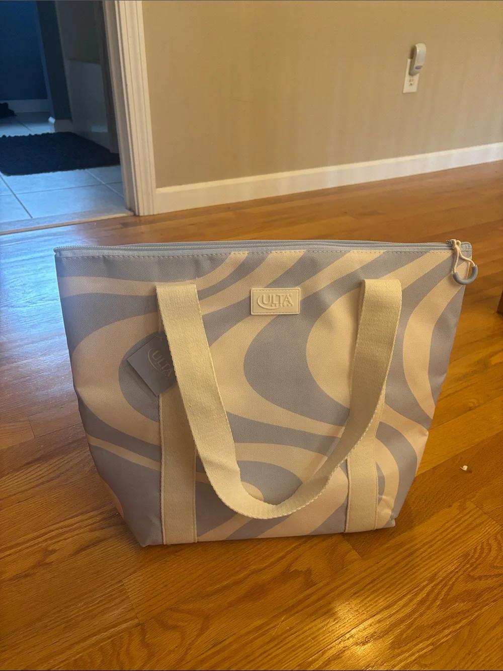 Ulta Beauty Insulated Cooler Tote Bag NWT